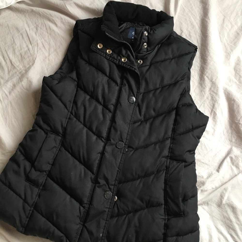 Gap puffer vest